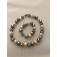 Mother of Pearl Necklace and Bracelet