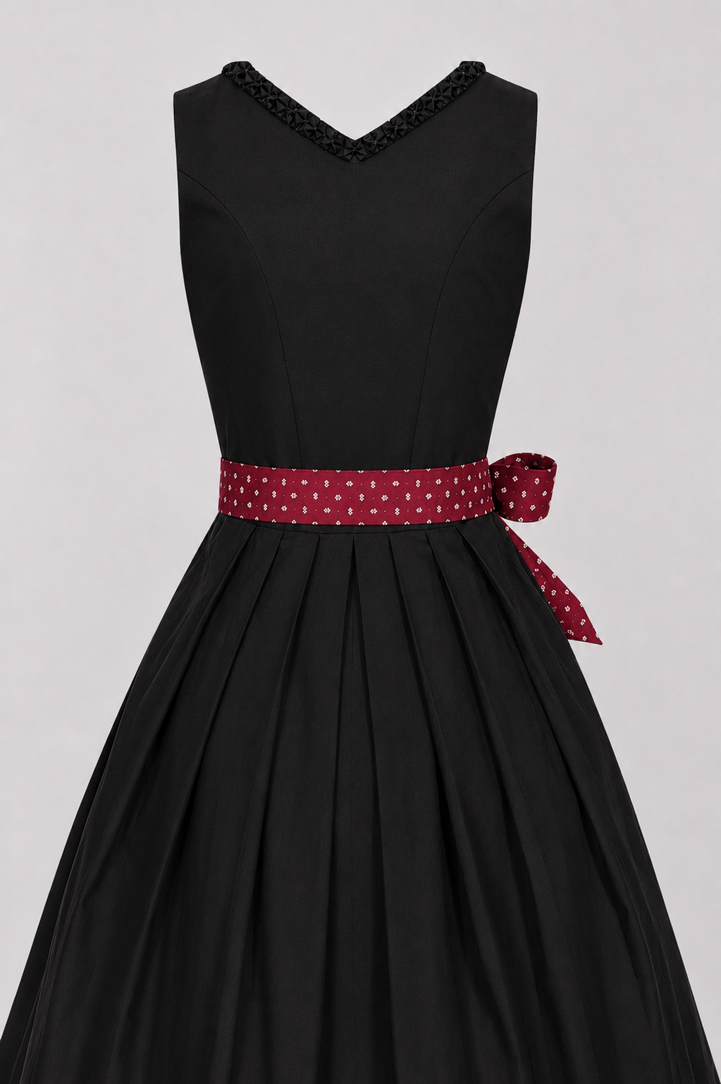 The Maroon Dirndl - Ladies' Oktoberfest Dirndl Bundle