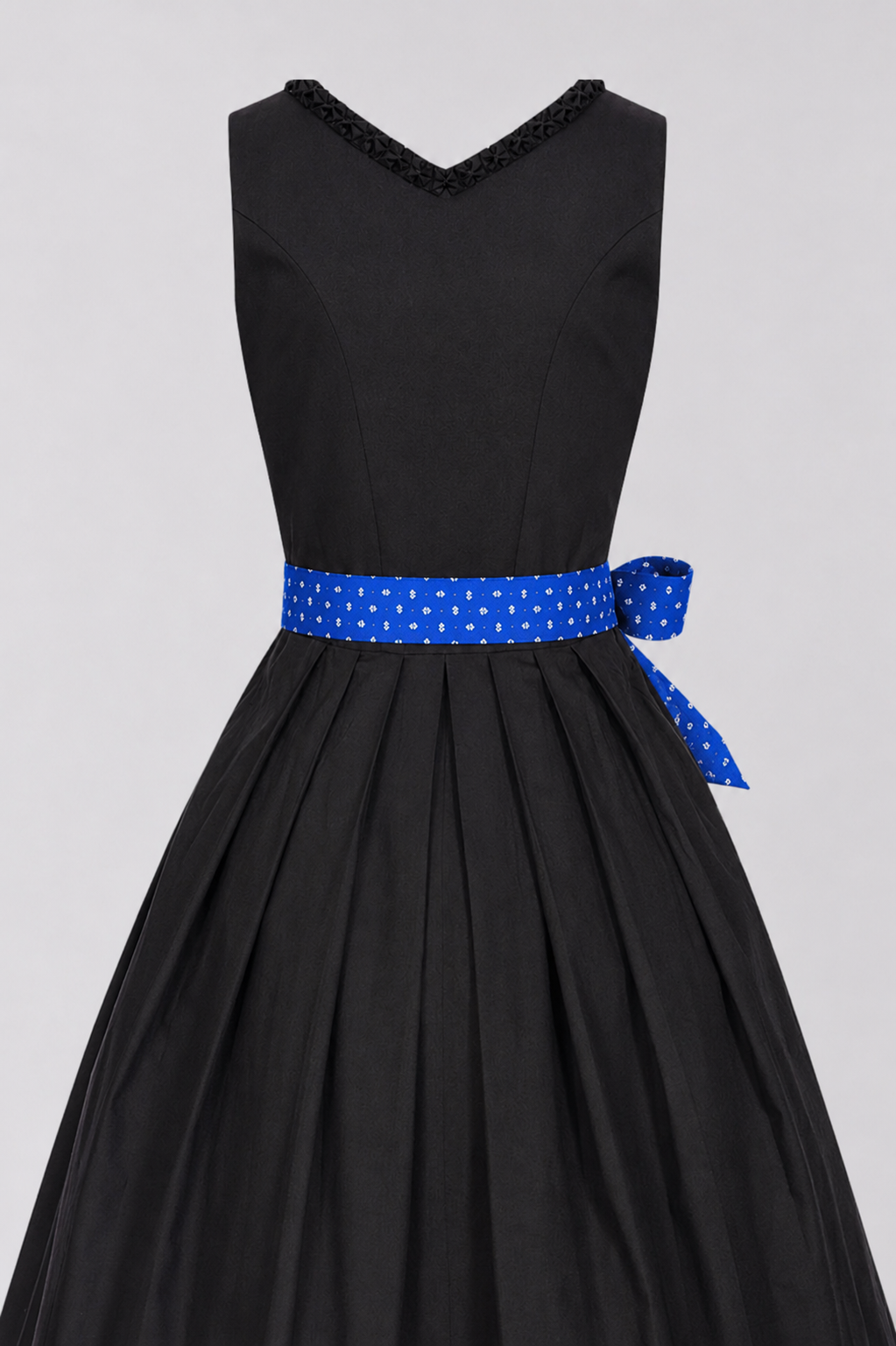 The Blue Dirndl - Ladies' Oktoberfest Dirndl Bundle