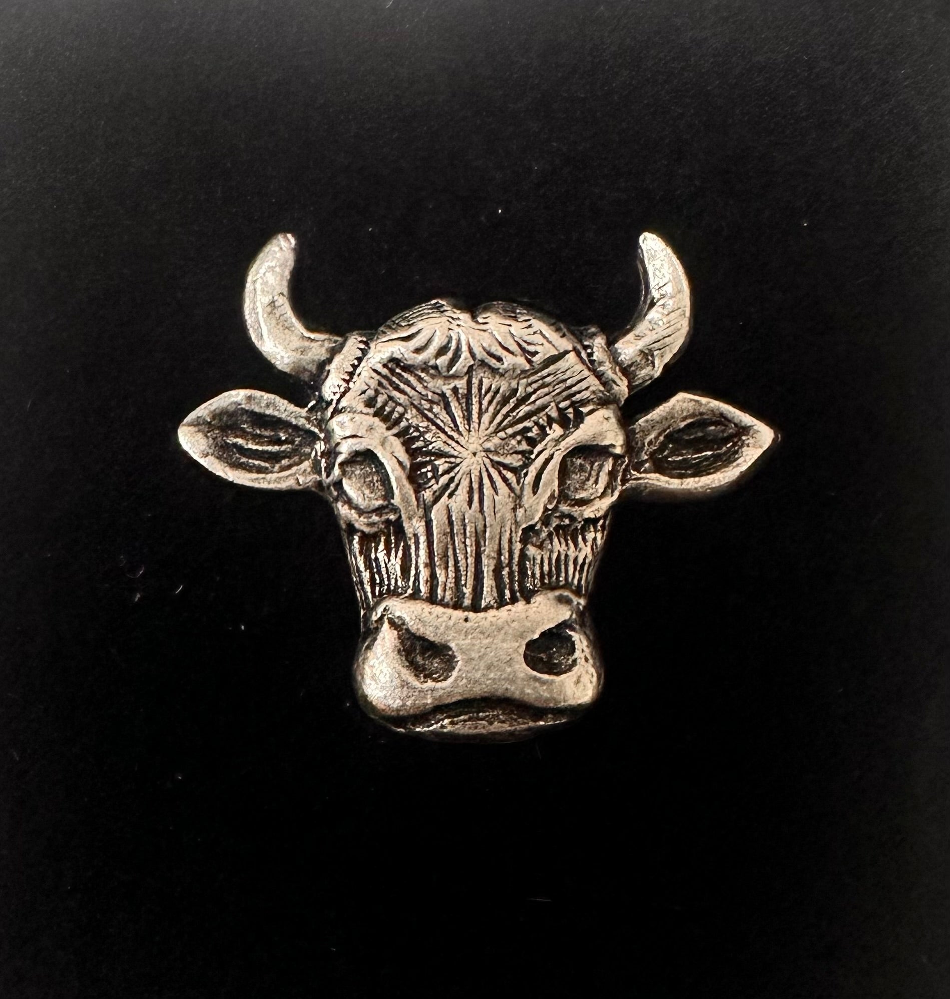Pin Gaudiknopf "Cow"