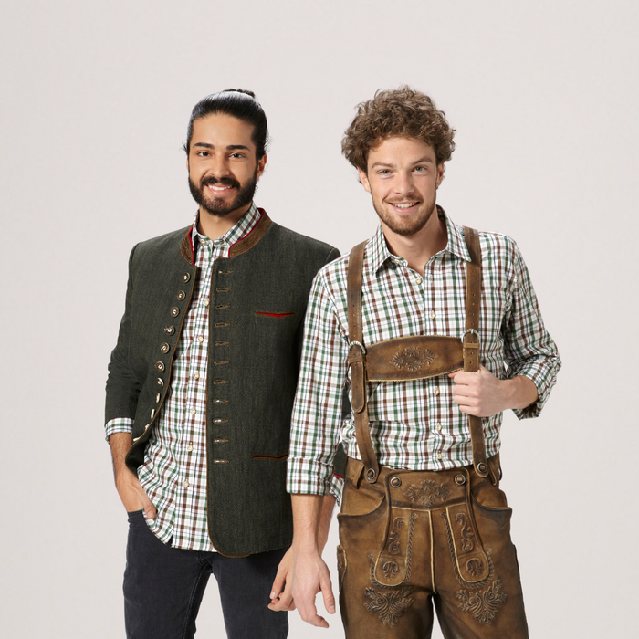 Two men in Lederhosen and traditional Tracht shirts
